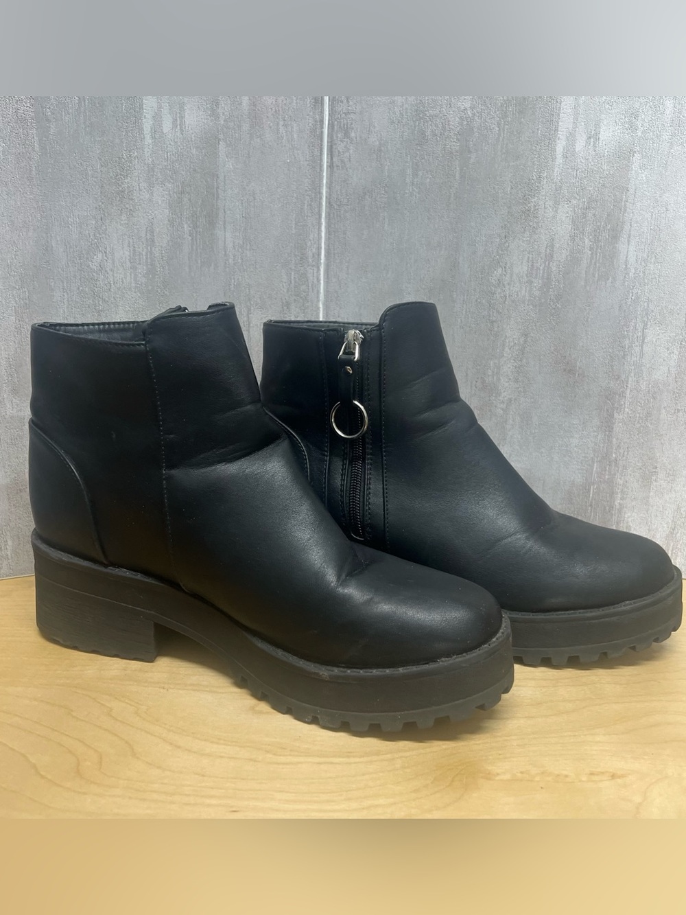 Qupid Lug Sole Boots size 12